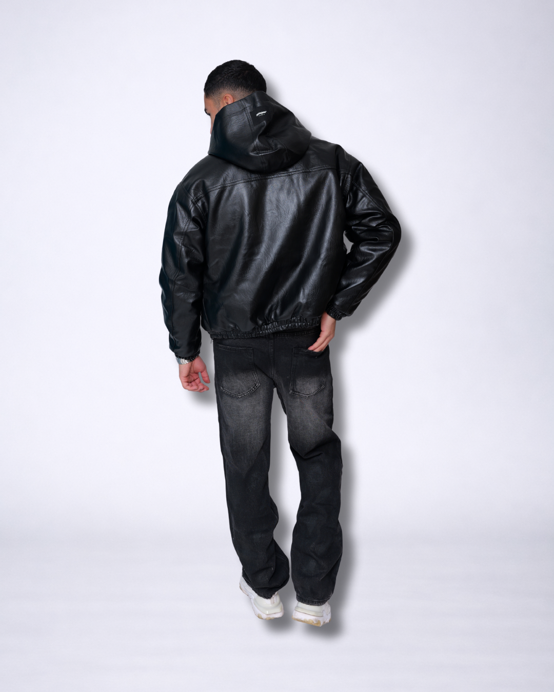 Veste en cuir capuche