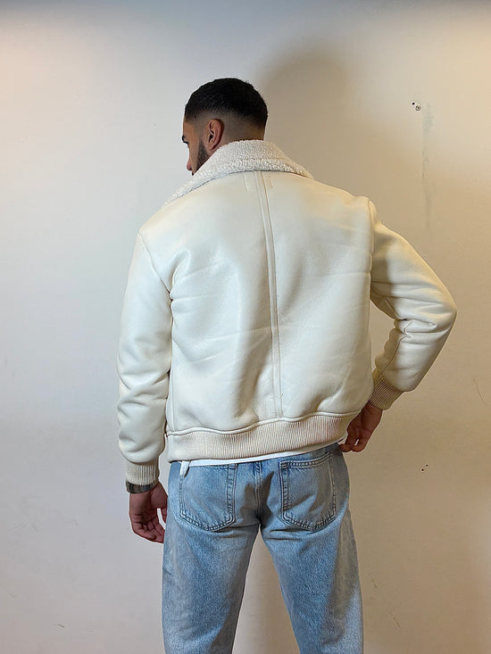 VESTE EN SIMILI CUIR